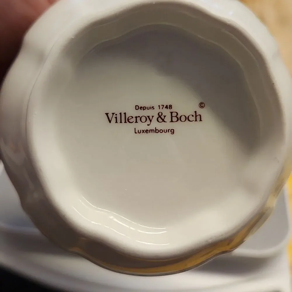 Villeroy & Boch Petite Fleur Sugar Bowl W/ Lid And Creamer Set